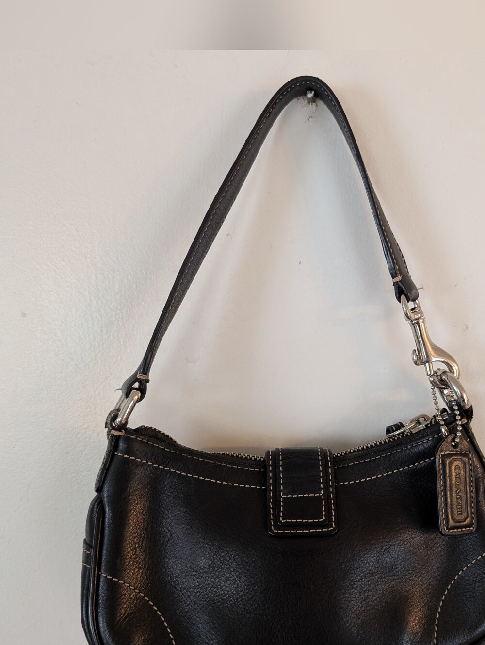 Vintage Coach Black Leather Small Compact Soho Buckle Shoulder Bag Purse Y2k - Picture 11 of 13